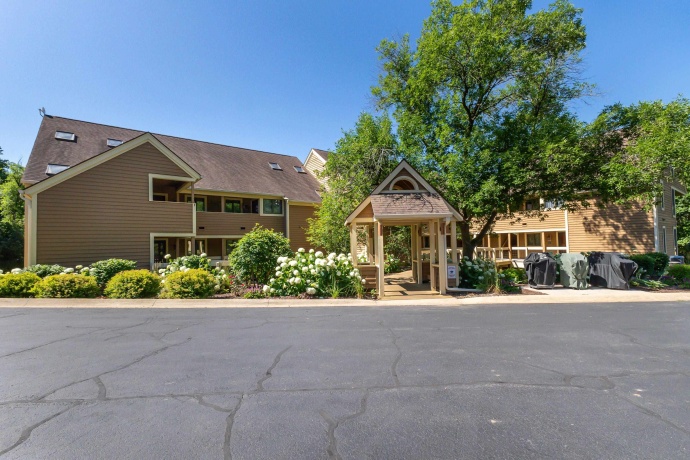 C9 Long Bay Point, GALENA, Illinois 61036, 2 Bedrooms Bedrooms, ,2 BathroomsBathrooms,Condominium,For Sale,Long Bay Point,202602234