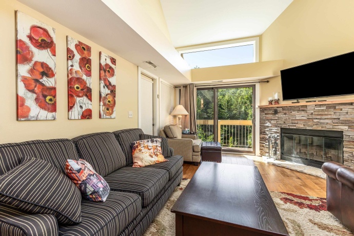 C9 Long Bay Point, GALENA, Illinois 61036, 2 Bedrooms Bedrooms, ,2 BathroomsBathrooms,Condominium,For Sale,Long Bay Point,202602234