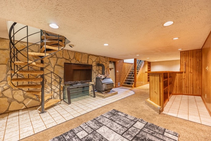 4132-4134 Crosby, ROCKFORD, Illinois 61107, ,2 Units,For Sale,Crosby,202602236