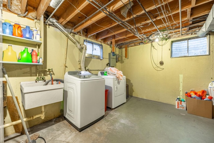 4132-4134 Crosby, ROCKFORD, Illinois 61107, ,2 Units,For Sale,Crosby,202602236