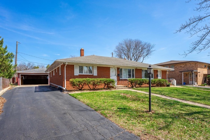 4132-4134 Crosby, ROCKFORD, Illinois 61107, ,2 Units,For Sale,Crosby,202602236