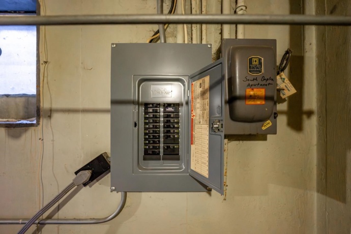 4132-4134 Crosby, ROCKFORD, Illinois 61107, ,2 Units,For Sale,Crosby,202602236