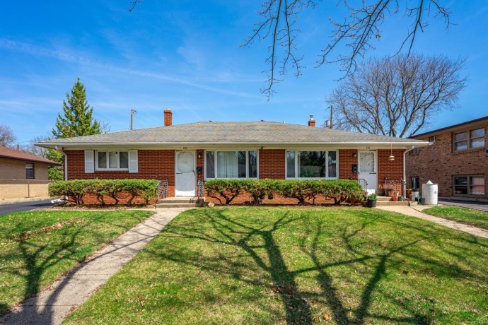 4132-4134 Crosby, ROCKFORD, Illinois 61107, ,2 Units,For Sale,Crosby,202602236