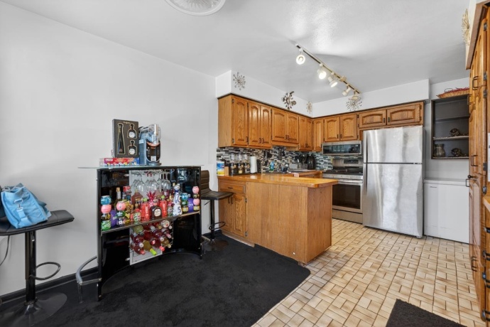 4132-4134 Crosby, ROCKFORD, Illinois 61107, ,2 Units,For Sale,Crosby,202602236