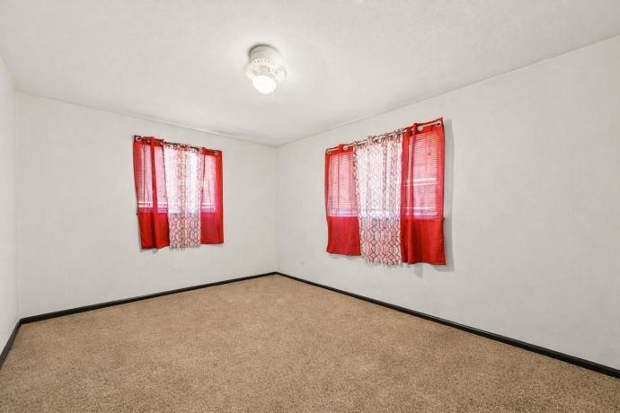 4132-4134 Crosby, ROCKFORD, Illinois 61107, ,2 Units,For Sale,Crosby,202602236