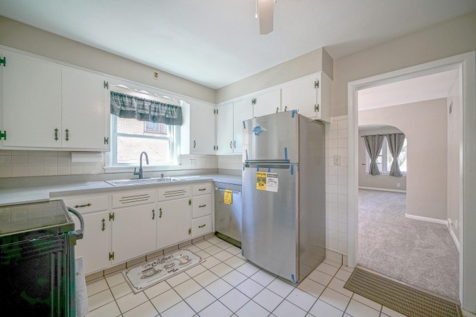 1529 Benton, ROCKFORD, Illinois 61107, 4 Bedrooms Bedrooms, ,2 BathroomsBathrooms,House,For Sale,Benton,202602238