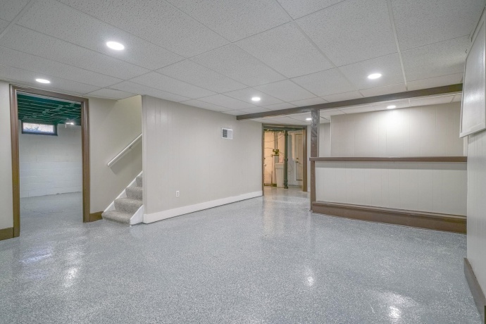 1529 Benton, ROCKFORD, Illinois 61107, 4 Bedrooms Bedrooms, ,2 BathroomsBathrooms,House,For Sale,Benton,202602238