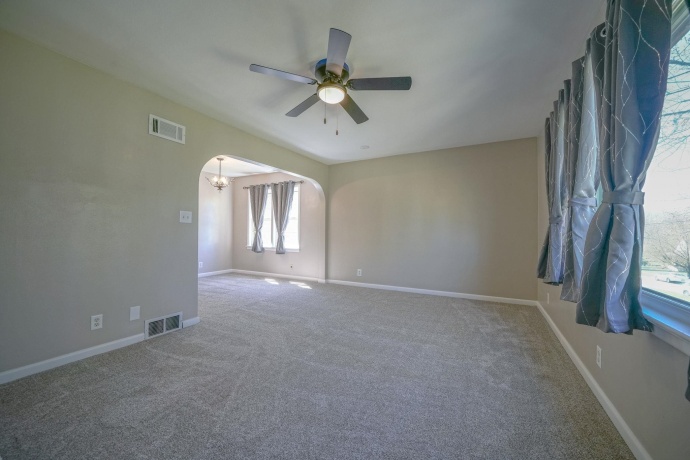 1529 Benton, ROCKFORD, Illinois 61107, 4 Bedrooms Bedrooms, ,2 BathroomsBathrooms,House,For Sale,Benton,202602238