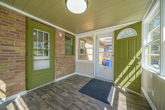 1529 Benton, ROCKFORD, Illinois 61107, 4 Bedrooms Bedrooms, ,2 BathroomsBathrooms,House,For Sale,Benton,202602238