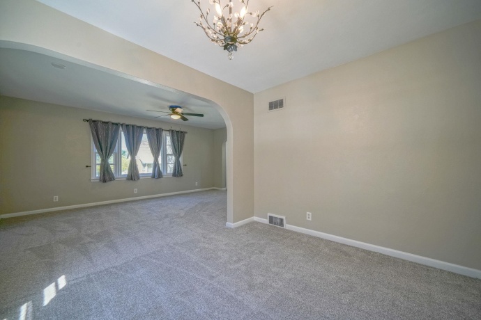 1529 Benton, ROCKFORD, Illinois 61107, 4 Bedrooms Bedrooms, ,2 BathroomsBathrooms,House,For Sale,Benton,202602238