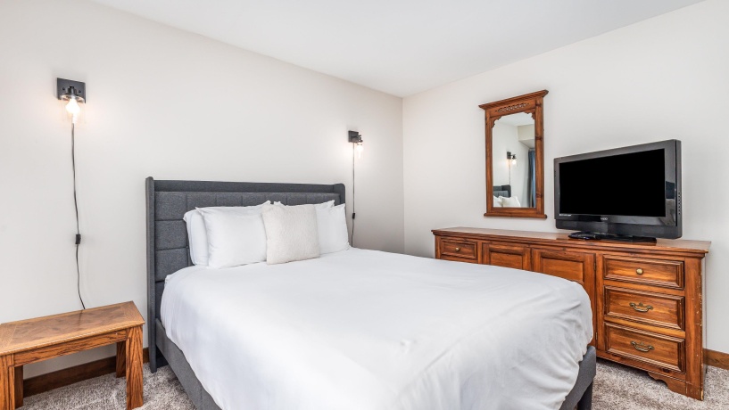 106 Plum Cove, GALENA, Illinois 61036, 2 Bedrooms Bedrooms, ,2 BathroomsBathrooms,Condominium,For Sale,Plum Cove,202602239