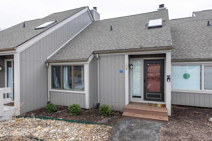 106 Plum Cove, GALENA, Illinois 61036, 2 Bedrooms Bedrooms, ,2 BathroomsBathrooms,Condominium,For Sale,Plum Cove,202602239