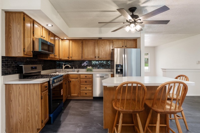 4701 Linview, ROCKFORD, Illinois 61109, 3 Bedrooms Bedrooms, ,2 BathroomsBathrooms,House,For Sale,Linview,202602241