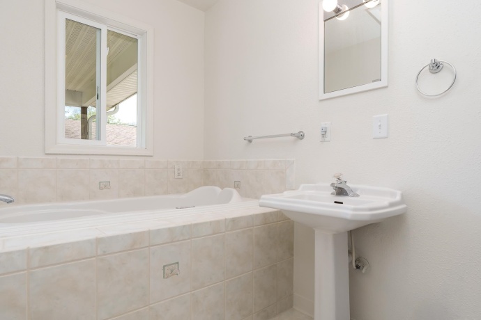 4701 Linview, ROCKFORD, Illinois 61109, 3 Bedrooms Bedrooms, ,2 BathroomsBathrooms,House,For Sale,Linview,202602241