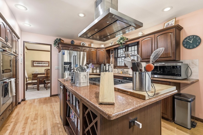 1967 Cross, GALENA, Illinois 61036, 4 Bedrooms Bedrooms, ,2 BathroomsBathrooms,House,For Sale,Cross,202602244