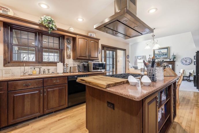 1967 Cross, GALENA, Illinois 61036, 4 Bedrooms Bedrooms, ,2 BathroomsBathrooms,House,For Sale,Cross,202602244