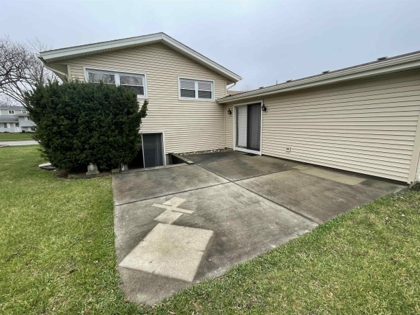 900 Georgean, SCHAUMBURG, Illinois 60193, 4 Bedrooms Bedrooms, ,2 BathroomsBathrooms,House,For Sale,Georgean,202601886