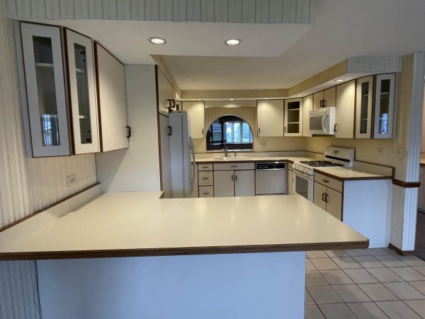 900 Georgean, SCHAUMBURG, Illinois 60193, 4 Bedrooms Bedrooms, ,2 BathroomsBathrooms,House,For Sale,Georgean,202601886