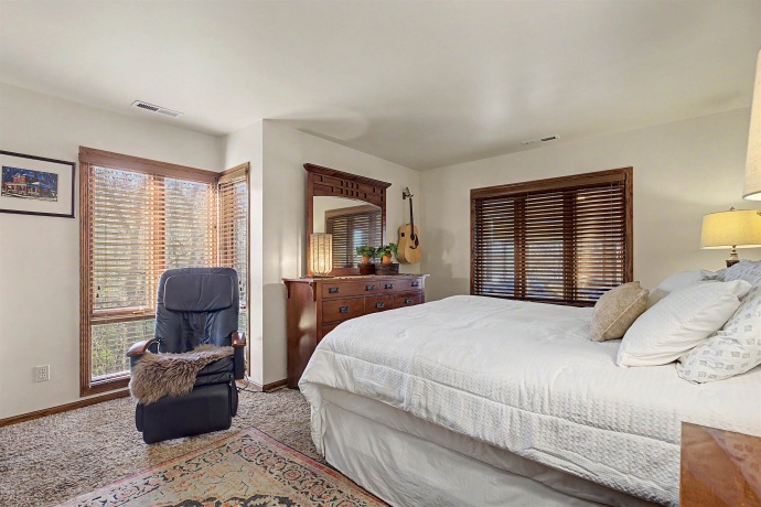 LB11 Long Bay Point, GALENA, Illinois 61036, 1 Bedroom Bedrooms, ,1 BathroomBathrooms,Condominium,For Sale,Long Bay Point,202602252