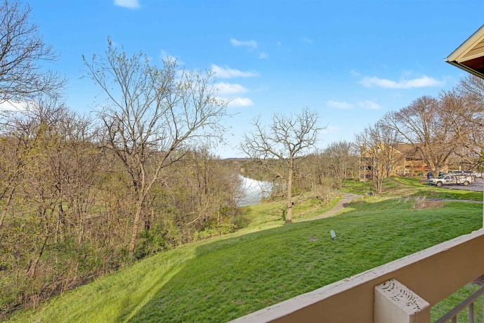 LB11 Long Bay Point, GALENA, Illinois 61036, 1 Bedroom Bedrooms, ,1 BathroomBathrooms,Condominium,For Sale,Long Bay Point,202602252