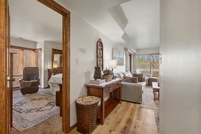 LB11 Long Bay Point, GALENA, Illinois 61036, 1 Bedroom Bedrooms, ,1 BathroomBathrooms,Condominium,For Sale,Long Bay Point,202602252