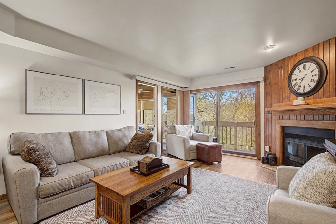 LB11 Long Bay Point, GALENA, Illinois 61036, 1 Bedroom Bedrooms, ,1 BathroomBathrooms,Condominium,For Sale,Long Bay Point,202602252