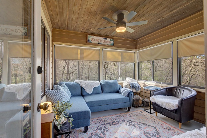 LB11 Long Bay Point, GALENA, Illinois 61036, 1 Bedroom Bedrooms, ,1 BathroomBathrooms,Condominium,For Sale,Long Bay Point,202602252