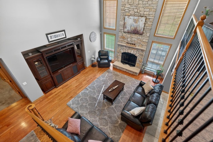 1354 University, ROCKFORD, Illinois 61107, 4 Bedrooms Bedrooms, ,3 BathroomsBathrooms,House,For Sale,University,202602253