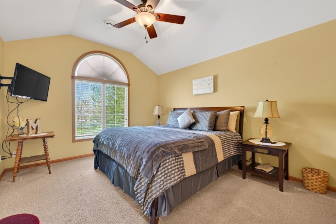 1354 University, ROCKFORD, Illinois 61107, 4 Bedrooms Bedrooms, ,3 BathroomsBathrooms,House,For Sale,University,202602253