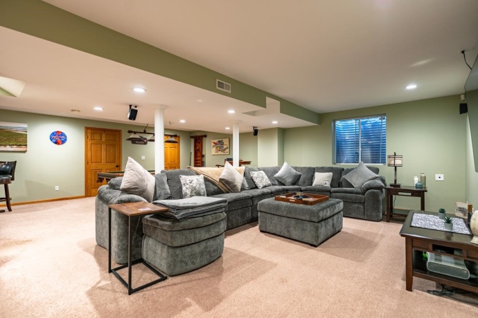 1354 University, ROCKFORD, Illinois 61107, 4 Bedrooms Bedrooms, ,3 BathroomsBathrooms,House,For Sale,University,202602253