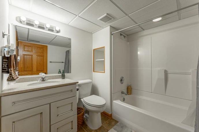 1354 University, ROCKFORD, Illinois 61107, 4 Bedrooms Bedrooms, ,3 BathroomsBathrooms,House,For Sale,University,202602253