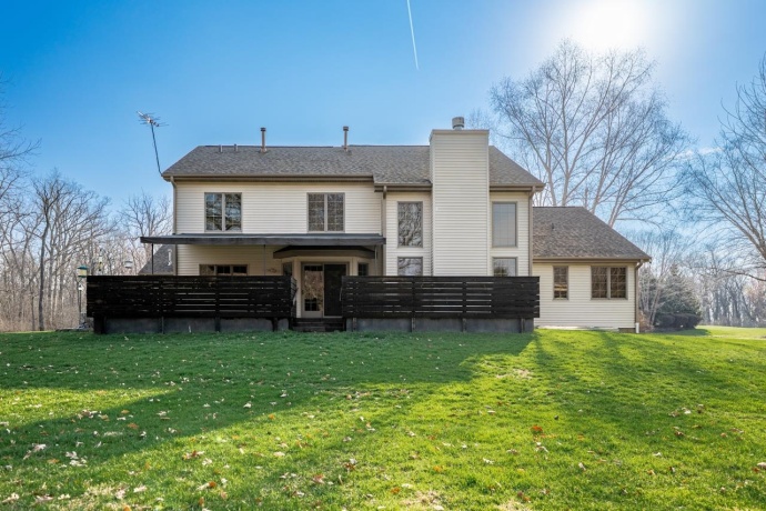 1354 University, ROCKFORD, Illinois 61107, 4 Bedrooms Bedrooms, ,3 BathroomsBathrooms,House,For Sale,University,202602253