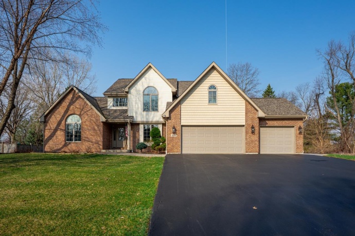 1354 University, ROCKFORD, Illinois 61107, 4 Bedrooms Bedrooms, ,3 BathroomsBathrooms,House,For Sale,University,202602253