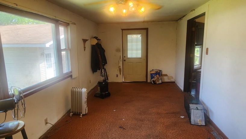 216 Chippewa, DWIGHT, Illinois 60420, 3 Bedrooms Bedrooms, ,1 BathroomBathrooms,House,For Sale,Chippewa,202602257