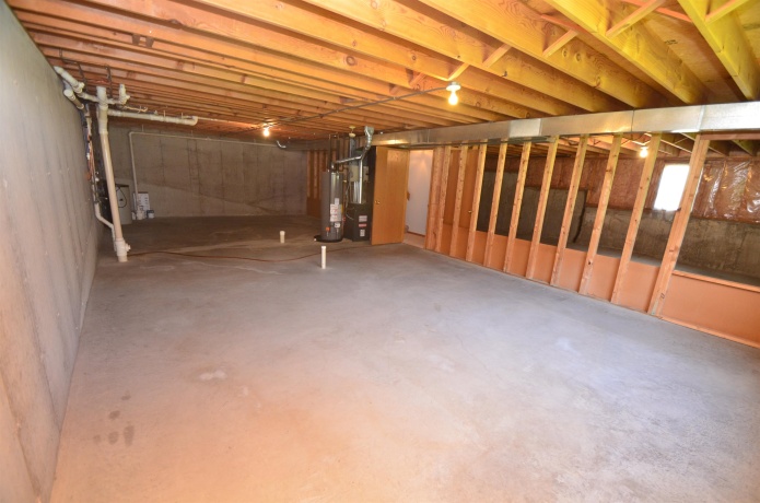 1237 Woodcreek, ROCKFORD, Illinois 61108, 2 Bedrooms Bedrooms, ,2 BathroomsBathrooms,House,For Sale,Woodcreek,202602259