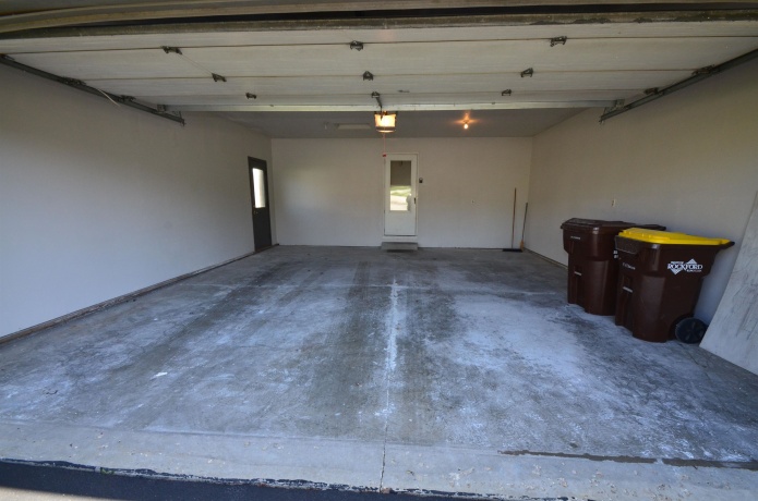 1237 Woodcreek, ROCKFORD, Illinois 61108, 2 Bedrooms Bedrooms, ,2 BathroomsBathrooms,House,For Sale,Woodcreek,202602259