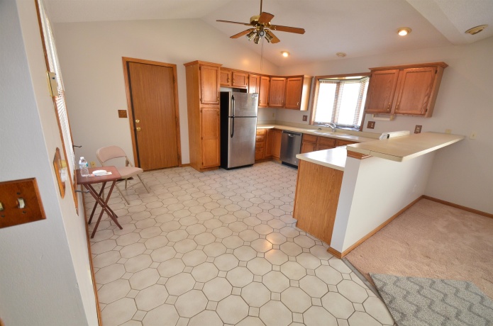 1237 Woodcreek, ROCKFORD, Illinois 61108, 2 Bedrooms Bedrooms, ,2 BathroomsBathrooms,House,For Sale,Woodcreek,202602259