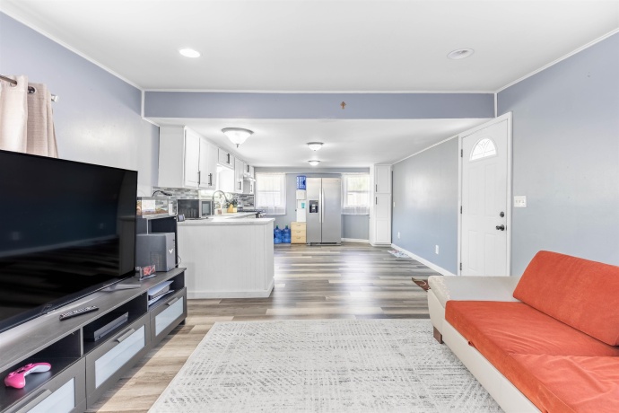 403 Spruce, BELVIDERE, Illinois 61008, 2 Bedrooms Bedrooms, ,1 BathroomBathrooms,House,For Sale,Spruce,202602261