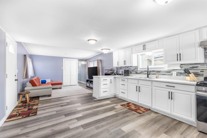 403 Spruce, BELVIDERE, Illinois 61008, 2 Bedrooms Bedrooms, ,1 BathroomBathrooms,House,For Sale,Spruce,202602261