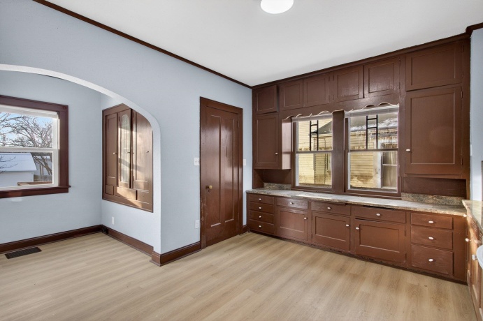 324 Paris, ROCKFORD, Illinois 61107, 4 Bedrooms Bedrooms, ,1 BathroomBathrooms,House,For Sale,Paris,202602264