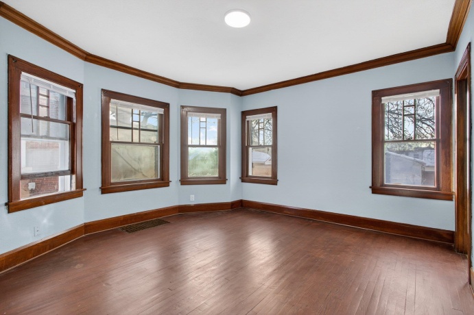 324 Paris, ROCKFORD, Illinois 61107, 4 Bedrooms Bedrooms, ,1 BathroomBathrooms,House,For Sale,Paris,202602264