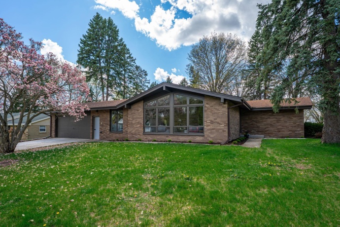 5075 WELSH, ROCKFORD, Illinois 61107, 5 Bedrooms Bedrooms, ,5 BathroomsBathrooms,House,For Sale,WELSH,202602265