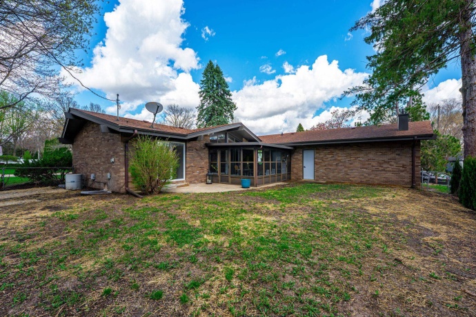 5075 WELSH, ROCKFORD, Illinois 61107, 5 Bedrooms Bedrooms, ,5 BathroomsBathrooms,House,For Sale,WELSH,202602265