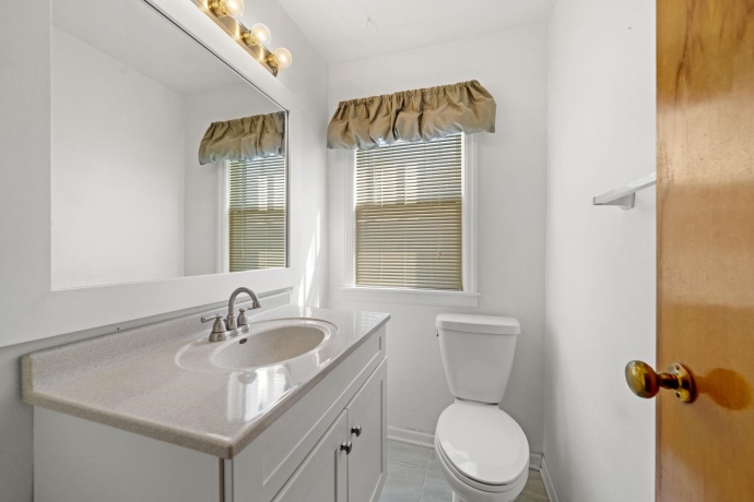 523 Harrison, BELVIDERE, Illinois 61008, 3 Bedrooms Bedrooms, ,1 BathroomBathrooms,House,For Sale,Harrison,202602267