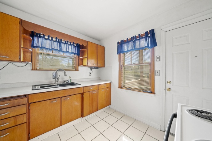 523 Harrison, BELVIDERE, Illinois 61008, 3 Bedrooms Bedrooms, ,1 BathroomBathrooms,House,For Sale,Harrison,202602267