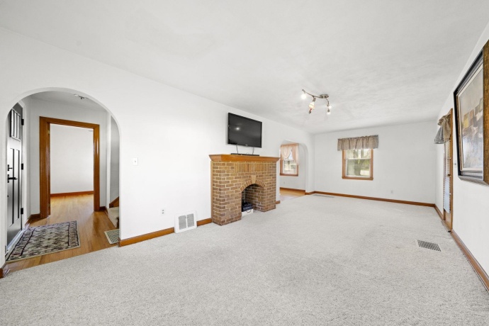 523 Harrison, BELVIDERE, Illinois 61008, 3 Bedrooms Bedrooms, ,1 BathroomBathrooms,House,For Sale,Harrison,202602267