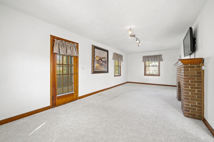 523 Harrison, BELVIDERE, Illinois 61008, 3 Bedrooms Bedrooms, ,1 BathroomBathrooms,House,For Sale,Harrison,202602267