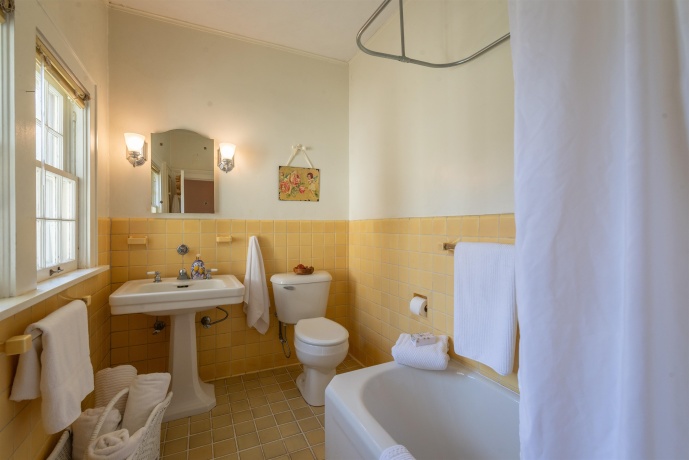 855 Stephenson, FREEPORT, Illinois 61032, 4 Bedrooms Bedrooms, ,1 BathroomBathrooms,House,For Sale,Stephenson,202602268