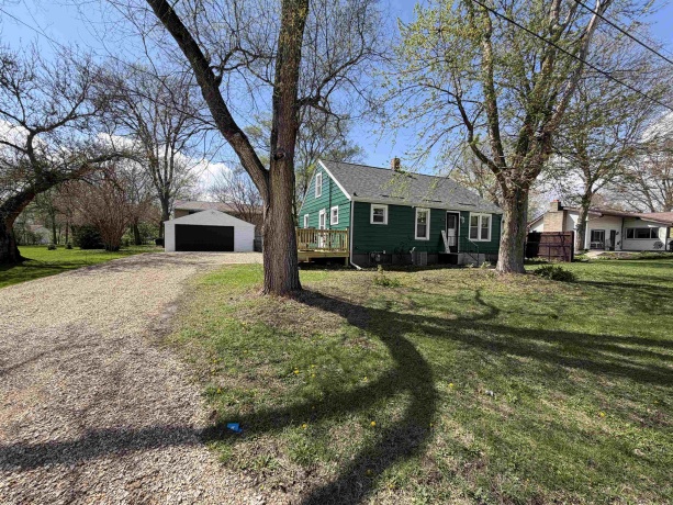 216 Washington, BYRON, Illinois 61010, 2 Bedrooms Bedrooms, ,1 BathroomBathrooms,House,For Sale,Washington,202602272