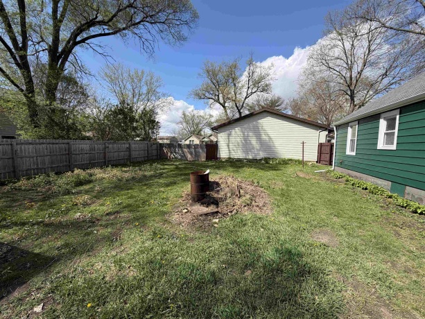 216 Washington, BYRON, Illinois 61010, 2 Bedrooms Bedrooms, ,1 BathroomBathrooms,House,For Sale,Washington,202602272